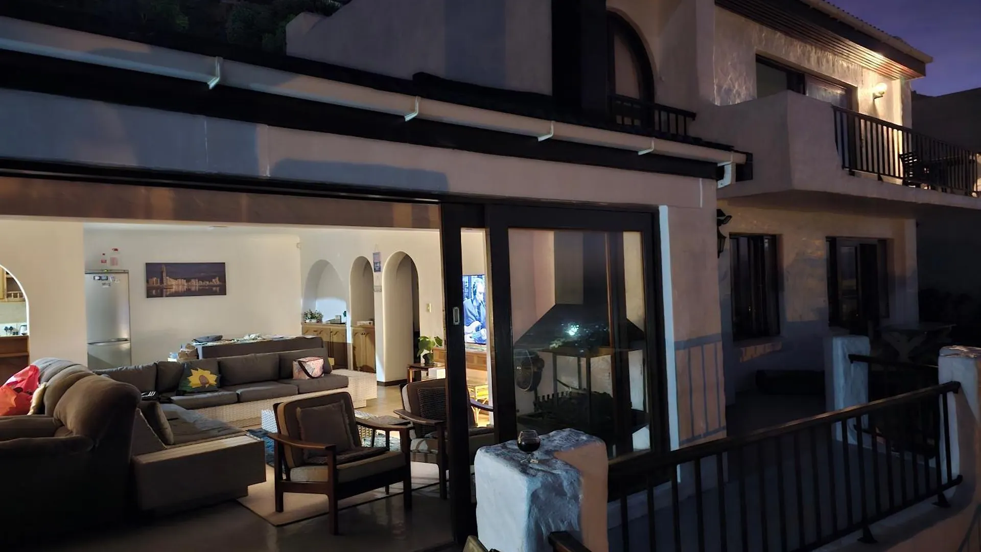 La Isla Bonita Bed and Breakfast Κέιπ Τάουν