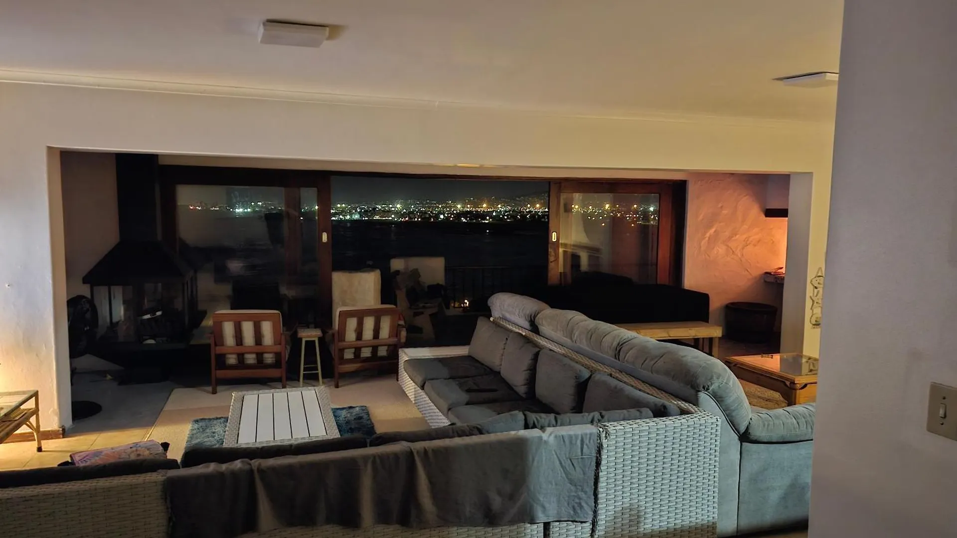 La Isla Bonita Bed and Breakfast Κέιπ Τάουν Νότια Αφρική